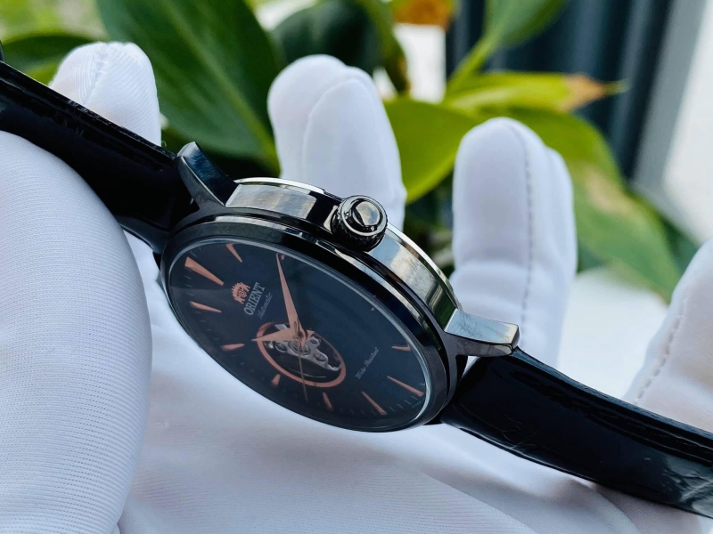 Viền vỏ mạ PVD đen bóng nam tính trên FAG02001B0 