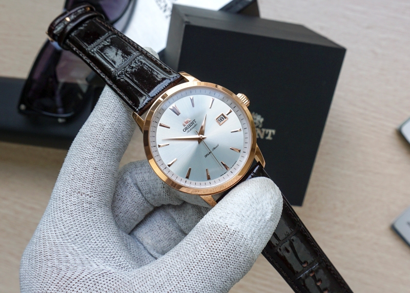 Orient FER27003W0 với thiết kế chuẩn dress-watch