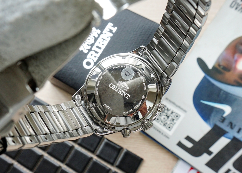 Orient FEU07005BX được trang bị bộ máy cơ automatic mã hiệu Cal.46D40