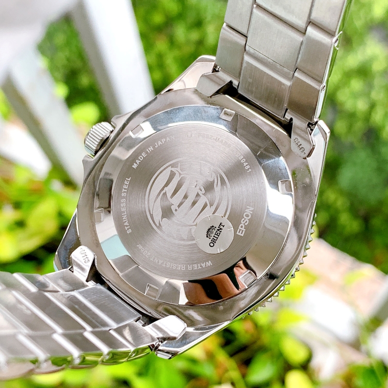 Orient RA-AA0914E19B được trang bị bộ máy cơ Automatic Cal. F6922