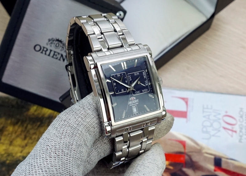 Thiết kế nam tính của Orient FETAC002D0
