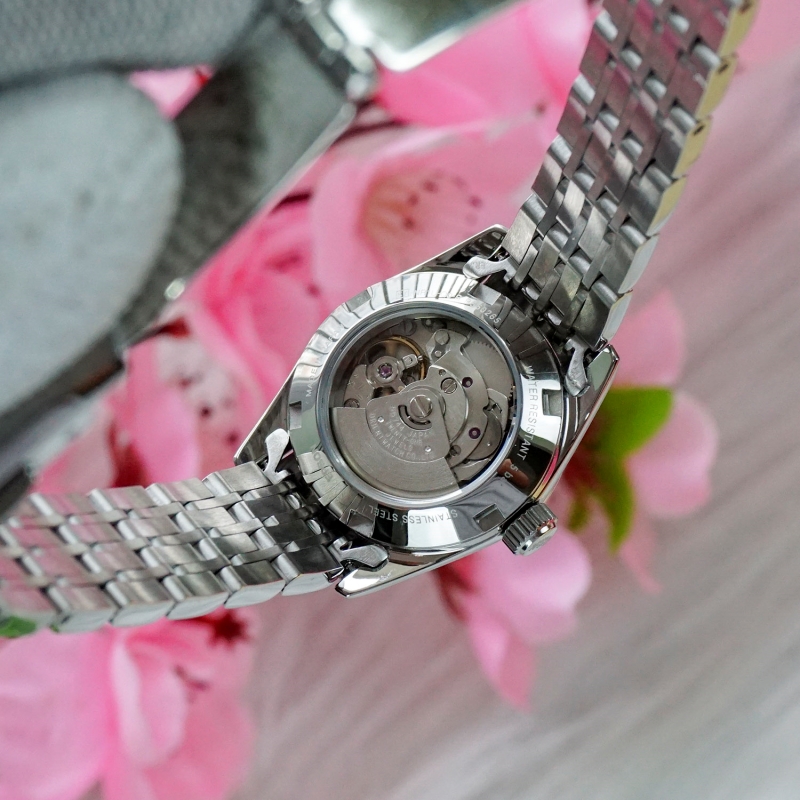 ORIENT SNR1U002Z0 được trang bị bộ máy cơ Automatic chất lượng cao của Orient