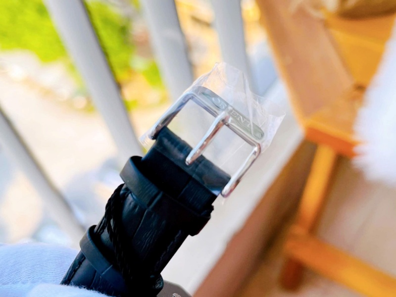 Dây và khóa đồng hồ