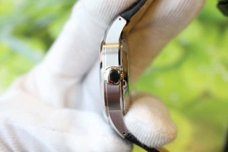 Núm vặn đồng hồ 