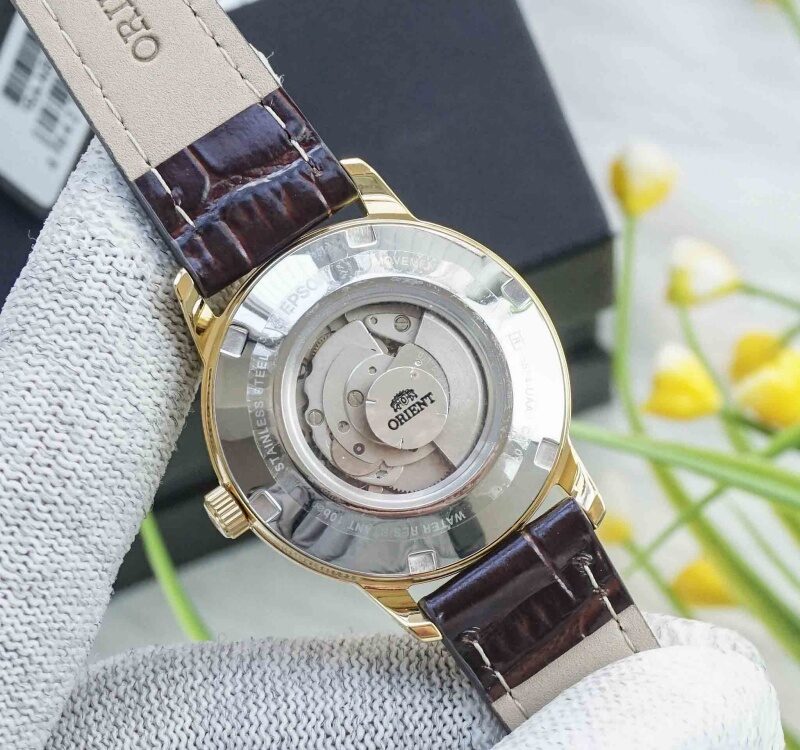 Mắt đáy đồng hồ 