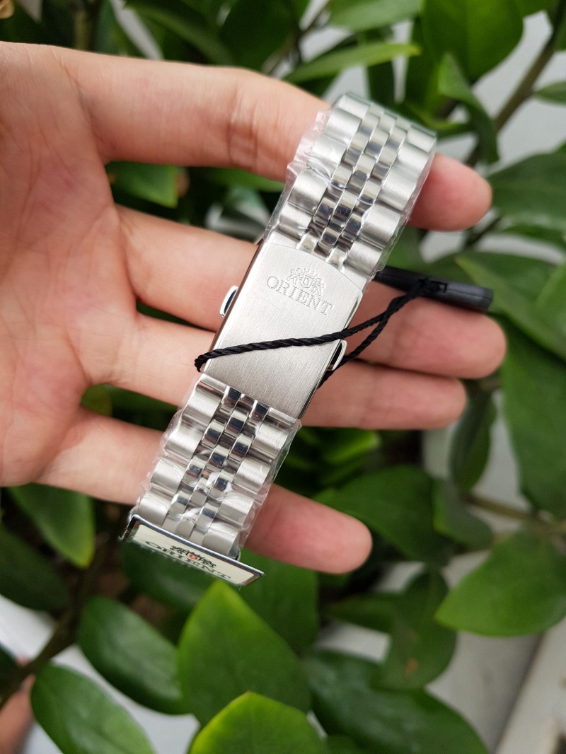 Dây và khóa đồng hồ
